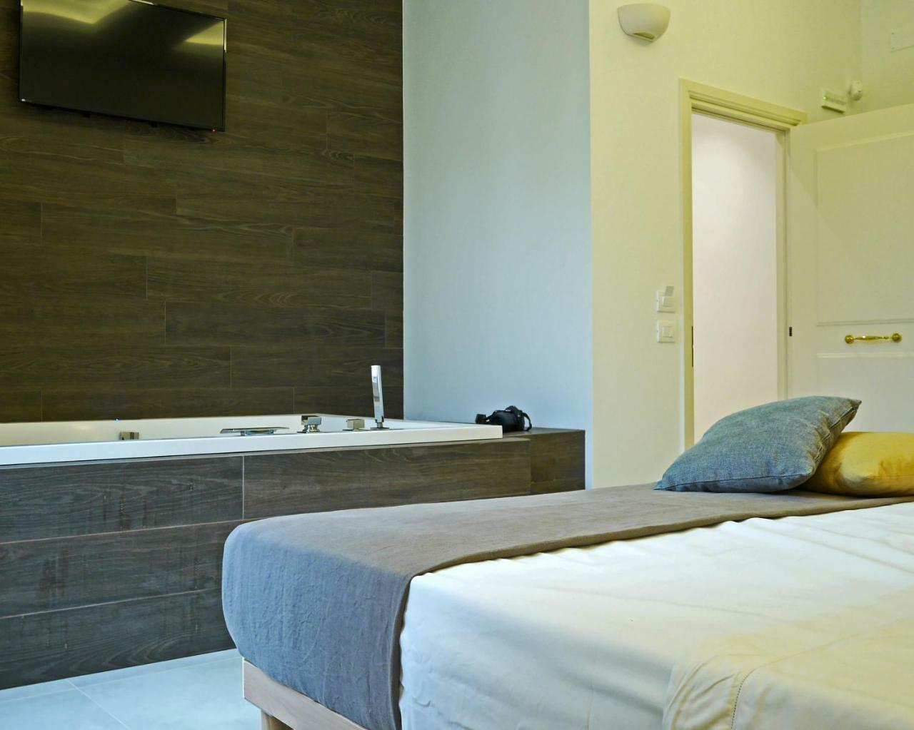 Palazzo San Lazzaro Bed and Breakfast Lecce Eksteriør billede